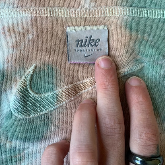 Nike Tie-Dye Outer Label Hoodie - Picture 7 of 15
